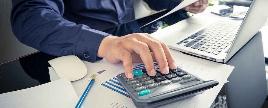 Follow our tips to ensure your business has control over expense tracking.